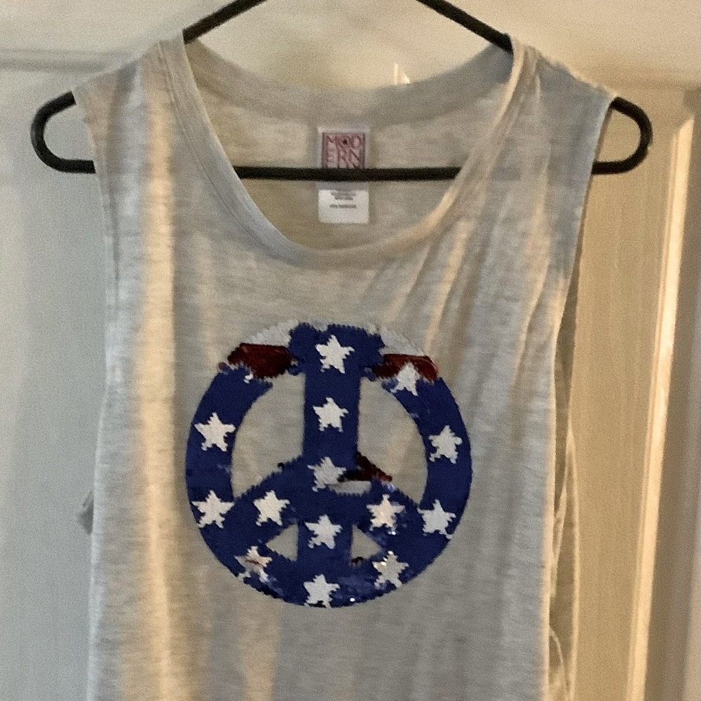 ModernLux Brand sleeveless gray tshirt with sequins peace sign in size Large